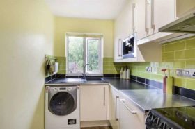 2 bedroom Flat to re...